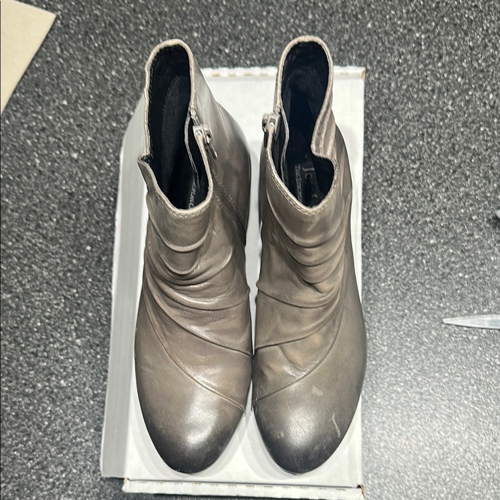 Women's Gray Ankle Boots